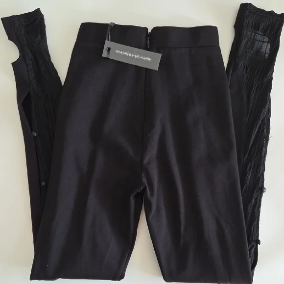 Maniere De Voir Black Ankle Pants with Button Accents (NEW WITH TAGS)❤️ - Picture 4 of 4